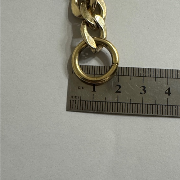 Michael Kors Gold Tone Bag Charm Hang Tag - Picture 11 of 14